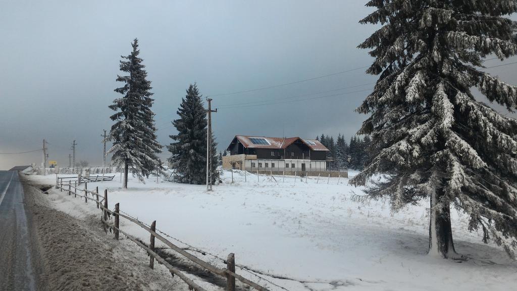 Pensiunea Agroturistica Eden П'ятра-Финтинеле Екстер'єр фото